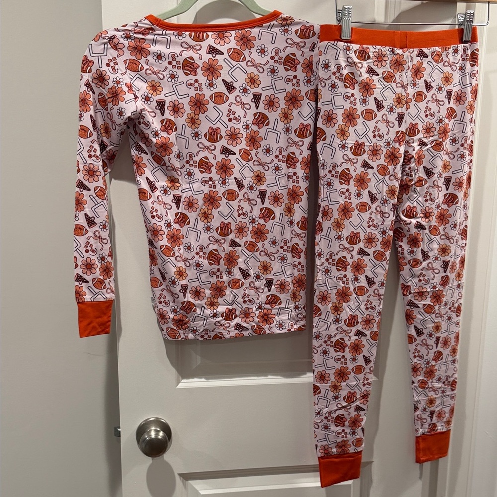 Girls Football Floral Bamboo Pajama Set size 7/8 by Lullaby land Bamboo NWT - Picture 4 of 5
